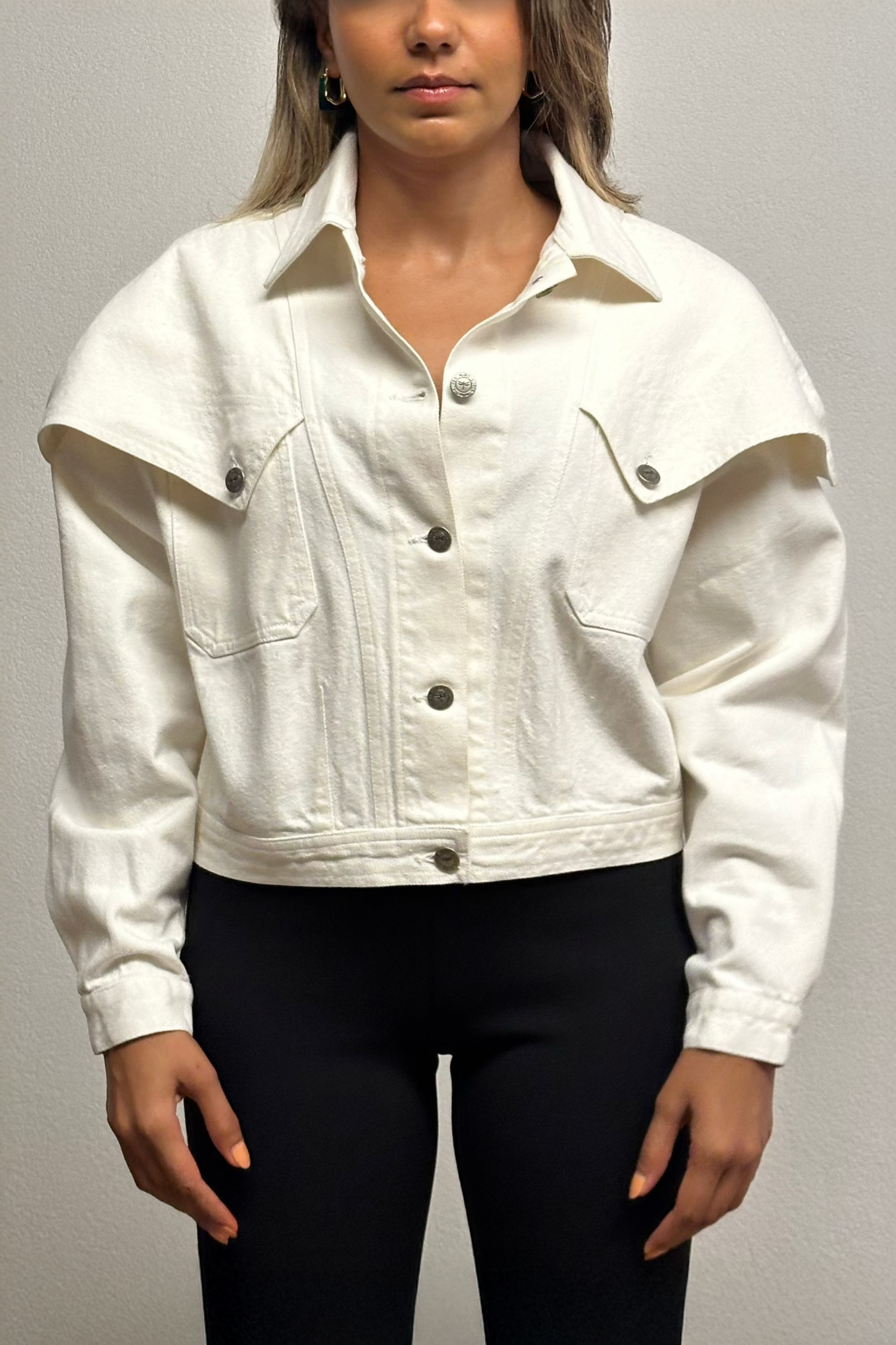 JAFAR CROP JACKET IN WHITE