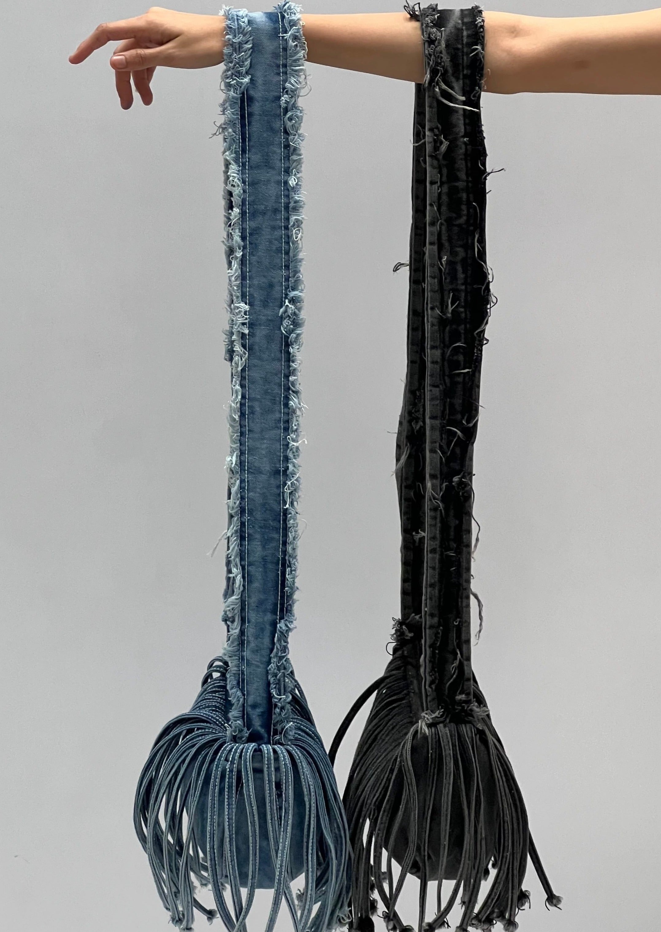 FRINGE DENIM SLING BAG BLUE