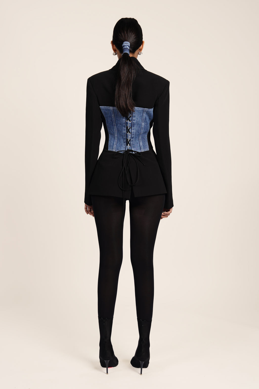 CORSET BLAZER IN BLACK