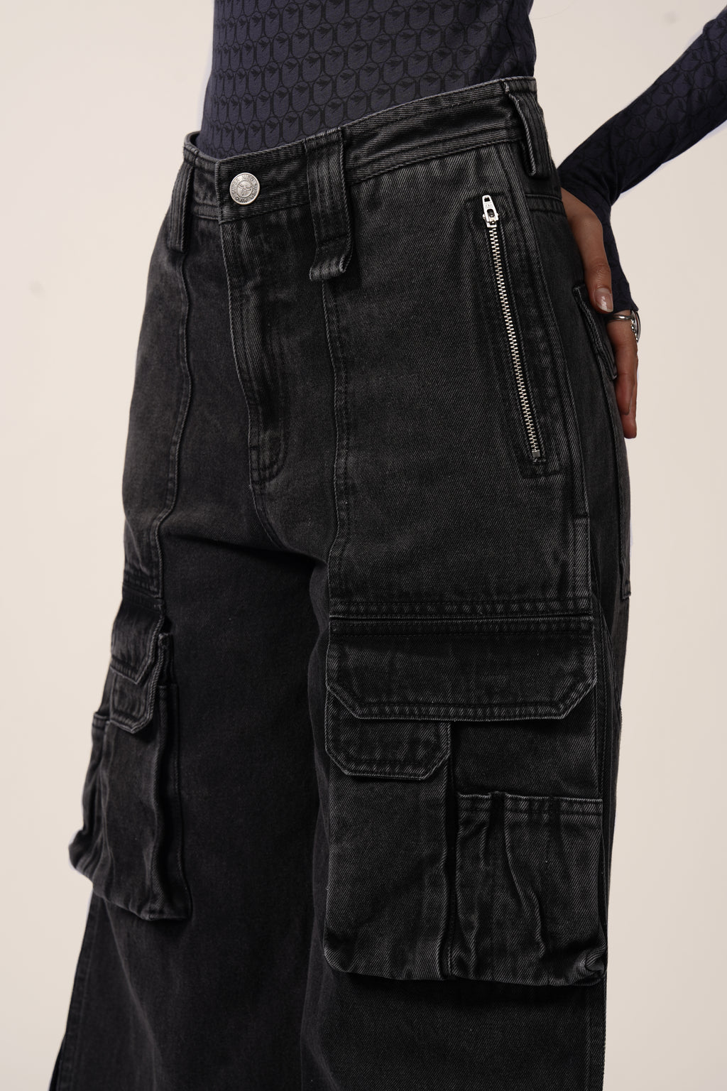 CARPENTER CARGOS IN GREY