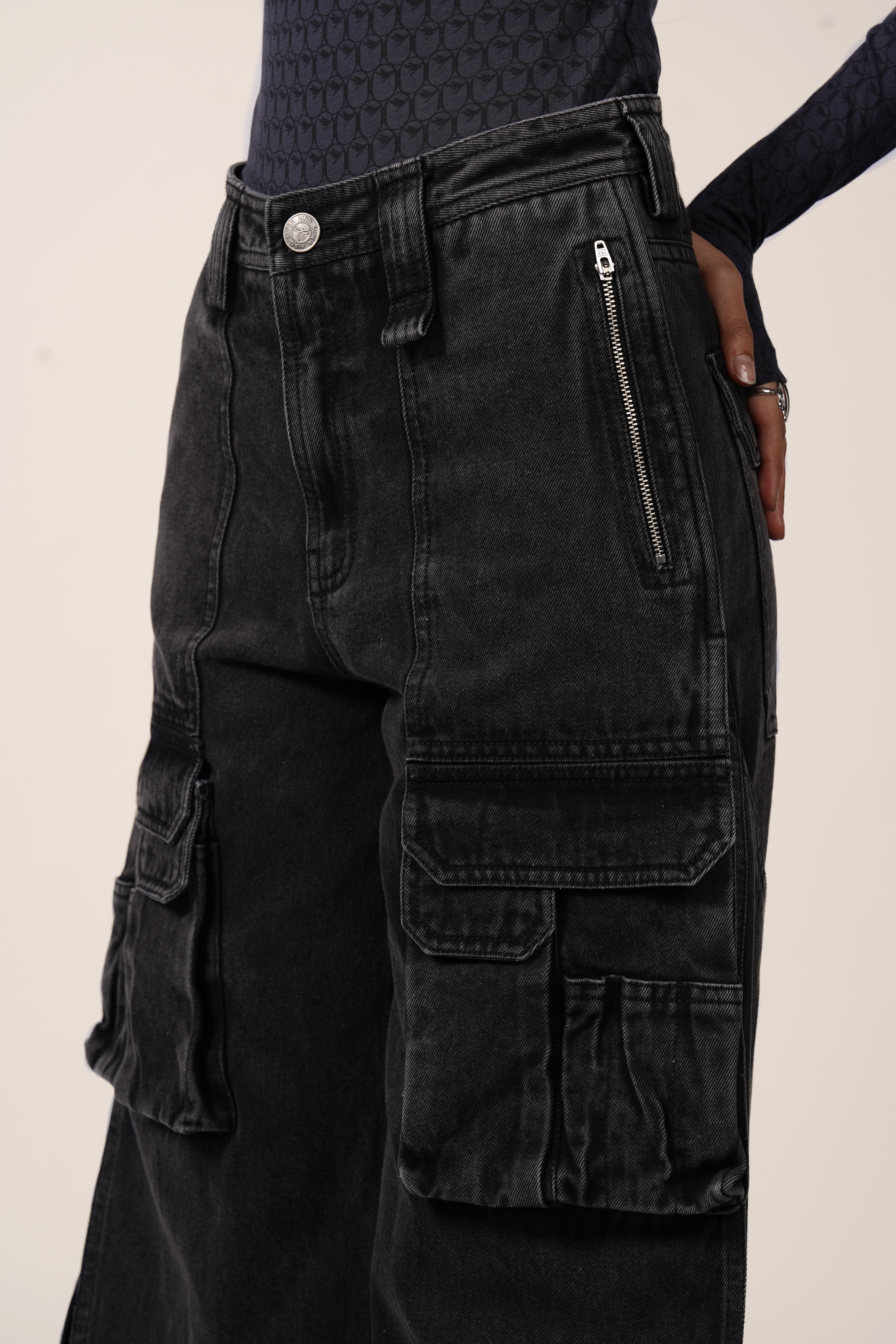 CARPENTER CARGOS IN GREY