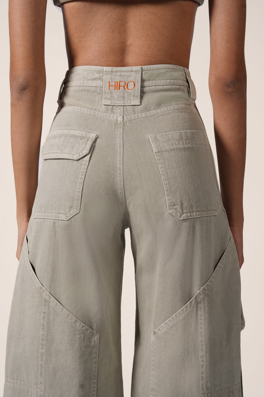 CARPENTER CARGOS IN PISTACHIO