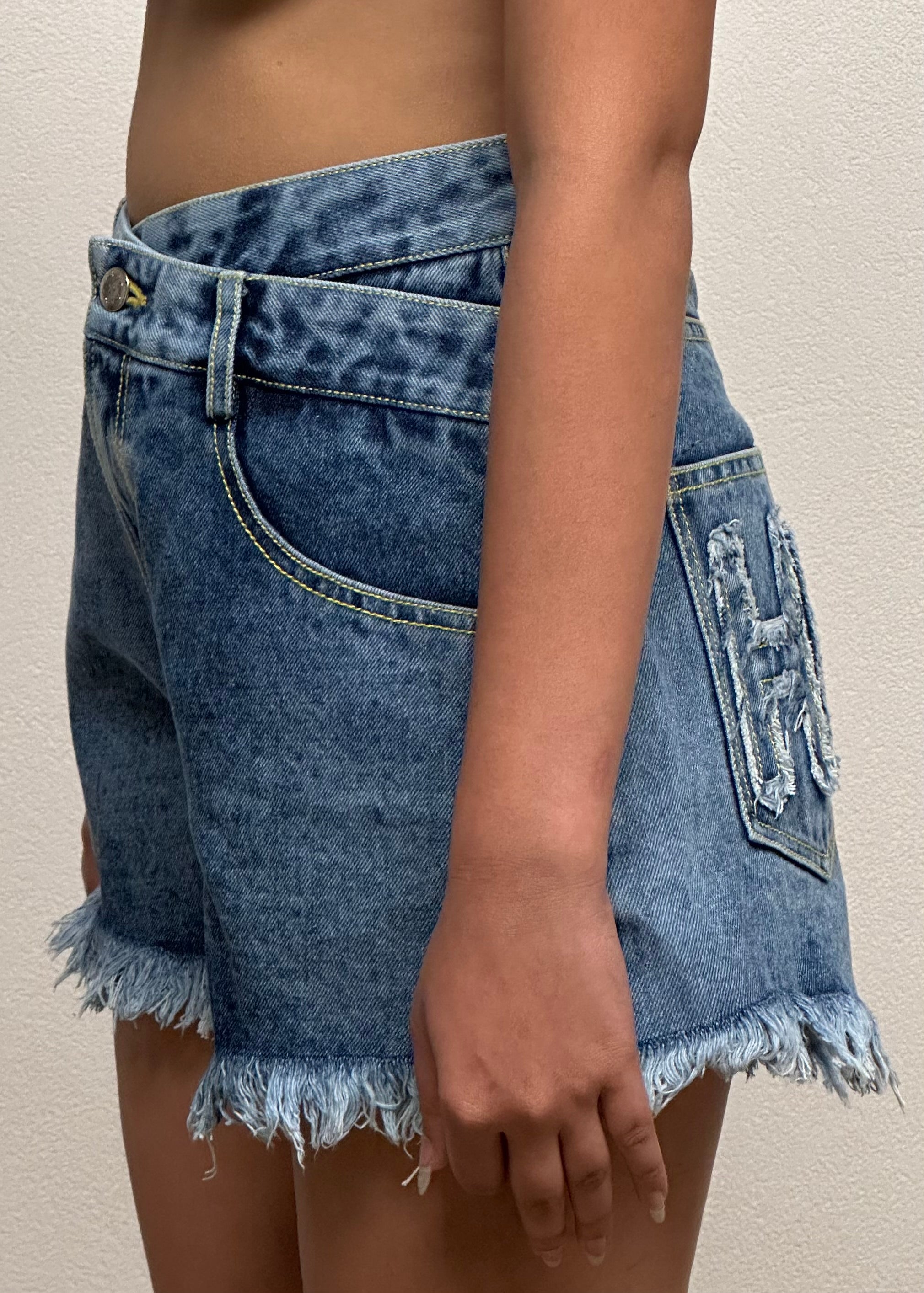 CURVY DENIM SHORTS